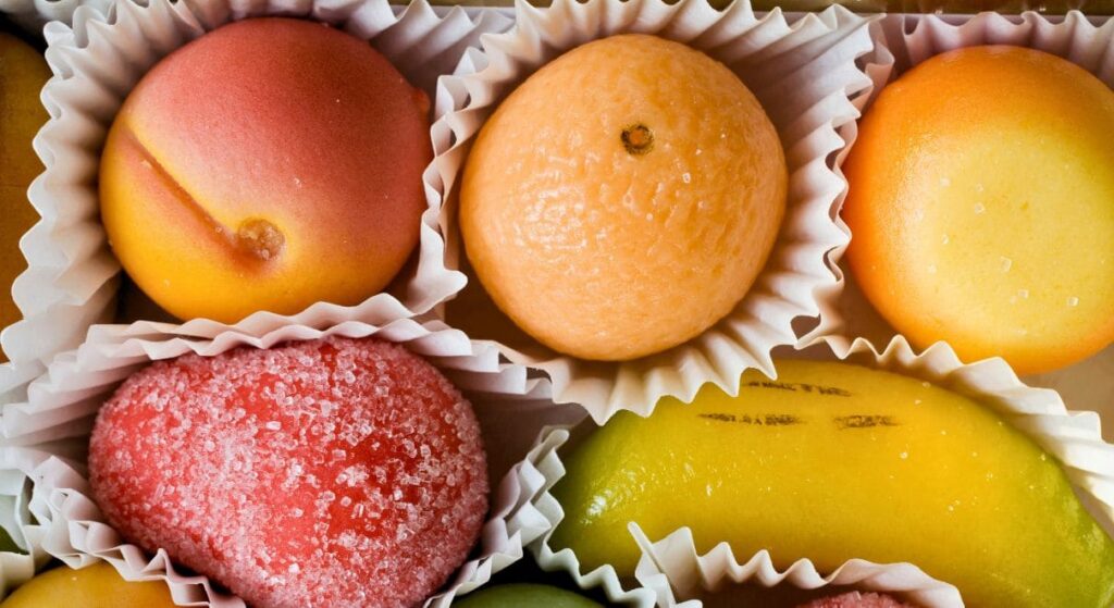 Traditional Sicilian sweets: Martorana fruit