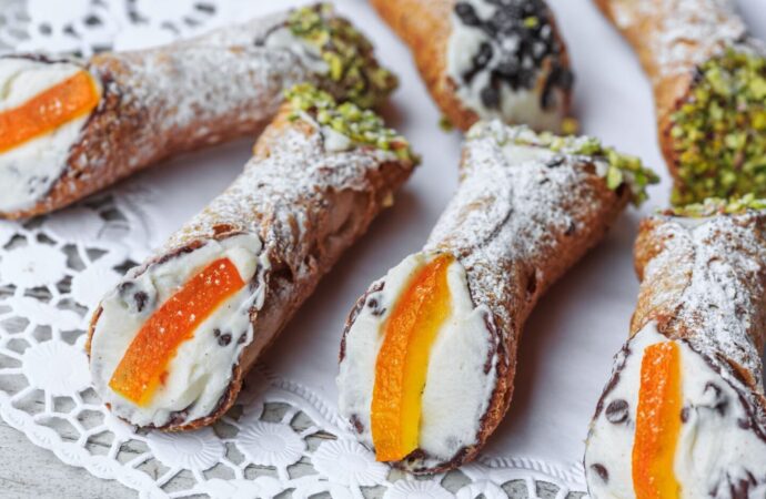 Sicily, cannoli